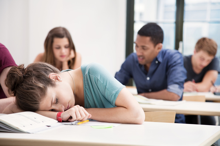 Dozing Off in Class? Here are Some Tips to Stay Awake